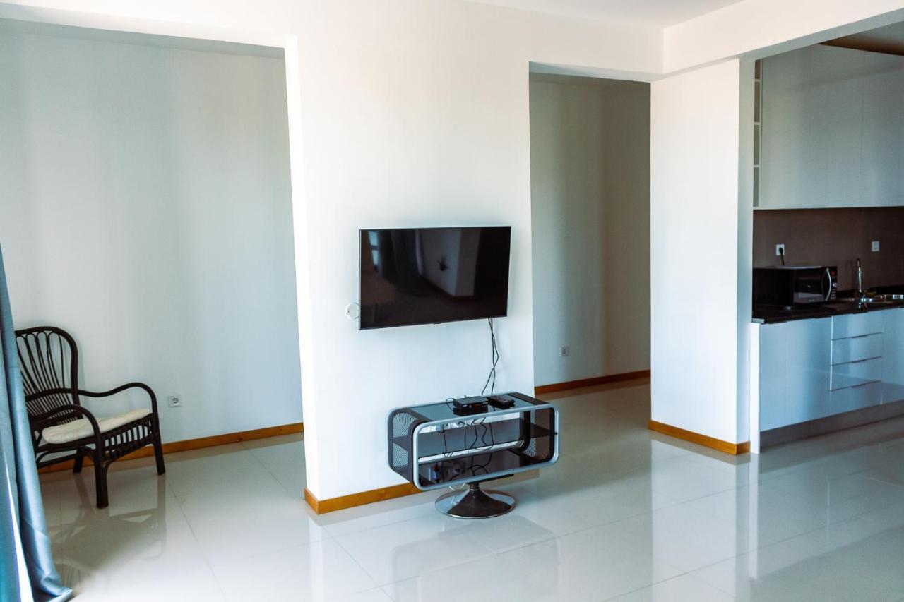 Beautiful And Brand New 2 Bedrooms Apartment/ Magnifico E Novo Apartamento T2 ปรายา ภายนอก รูปภาพ